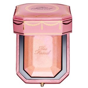 BNIB Too Faced Highlighter